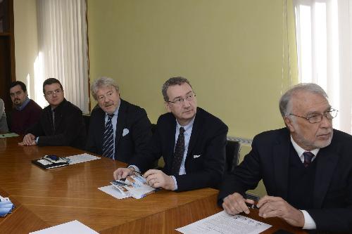 Antonio Paoletti (Presidente Comitato di indirizzo ReteConfidi Nordest), Sergio Bolzonello (Vicepresidente FVG e assessore Attività produttive), 
Franco Rigutti (Presidente Confidi Trieste) alla presentazione di ReteConfidi Nordest - Trieste 17/03/2016 